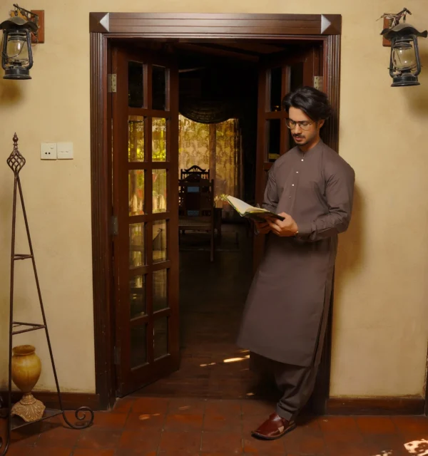 BROWN KAMEEZ SHALWAR 3 Brown Kameez Shalwar